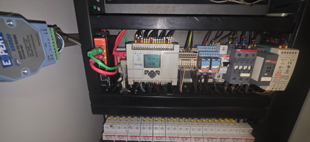 Allen-Bradley MicroLogix Control & Comms Rack