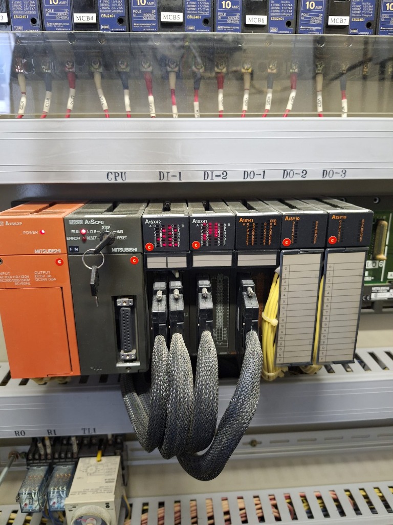 Mitsubishi AnS Modular PLC Rack